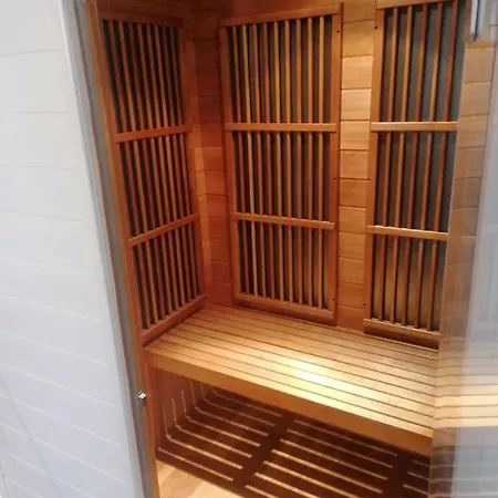 Maison Sud De France Avec Jacuzzi Et Sauna Prive * ヴィルヌーヴ・レ・マグローヌ